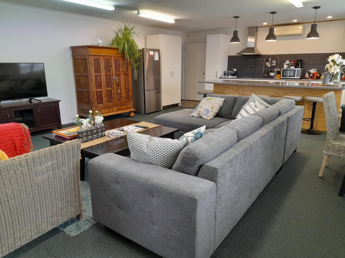 Magnolia House Apartment Featherston Ngoại thất bức ảnh